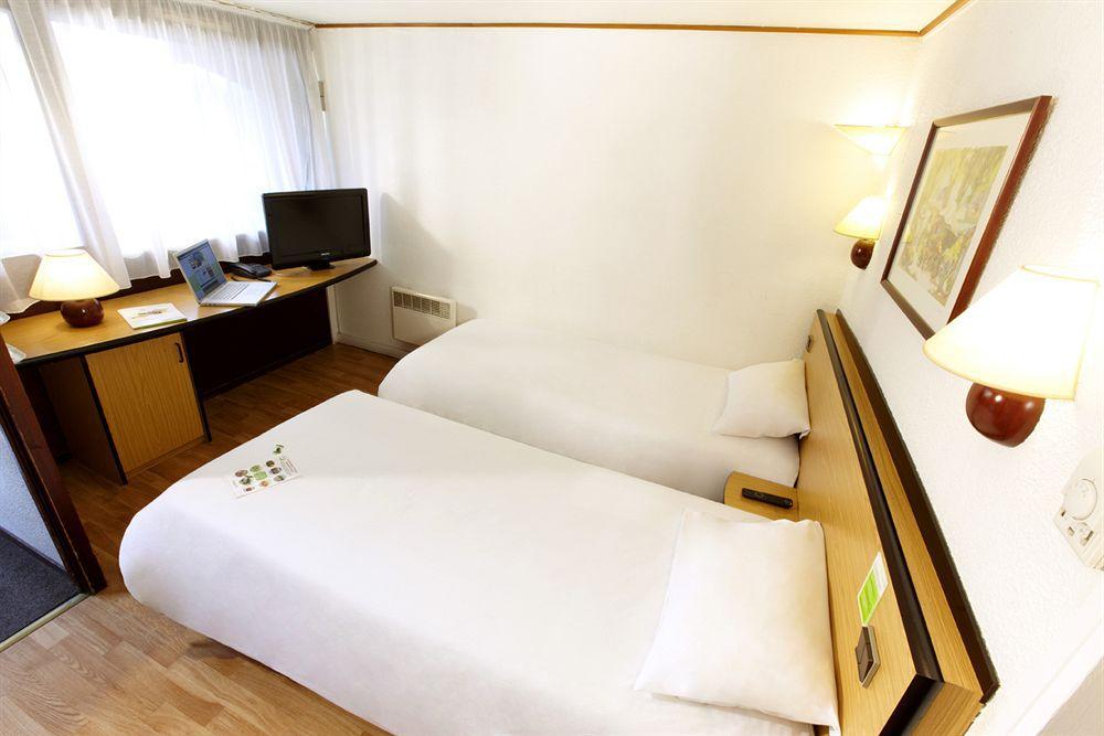 Campanile Tours Sud - Chambray-Les-Tours Hotell Exteriör bild