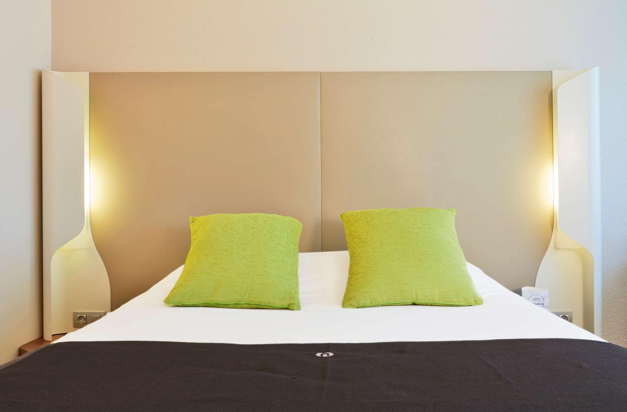 Campanile Tours Sud - Chambray-Les-Tours Hotell Exteriör bild
