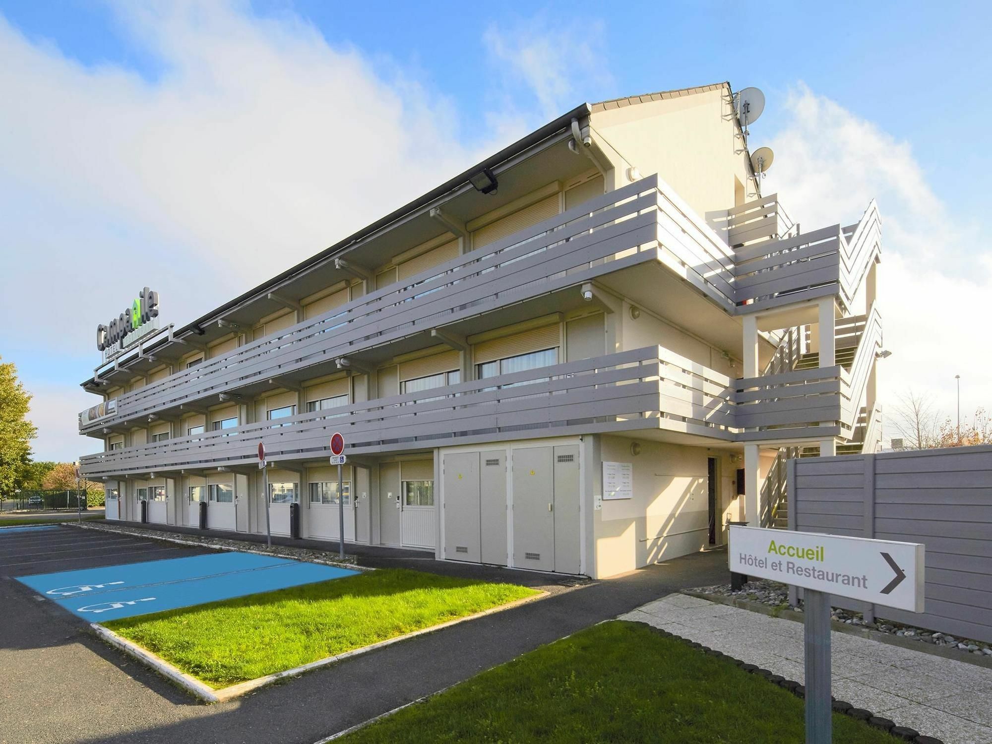 Campanile Tours Sud - Chambray-Les-Tours Hotell Exteriör bild