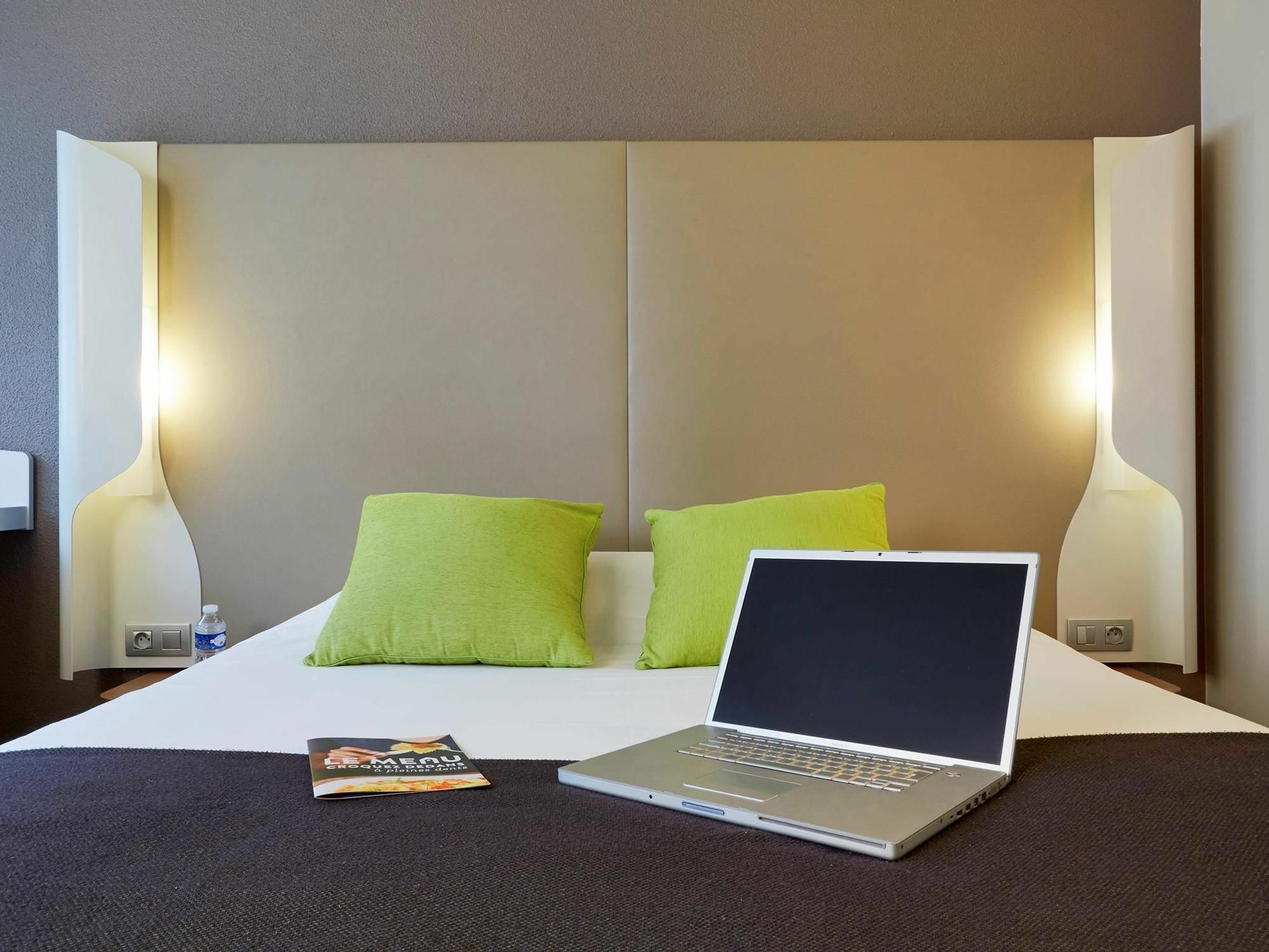 Campanile Tours Sud - Chambray-Les-Tours Hotell Exteriör bild