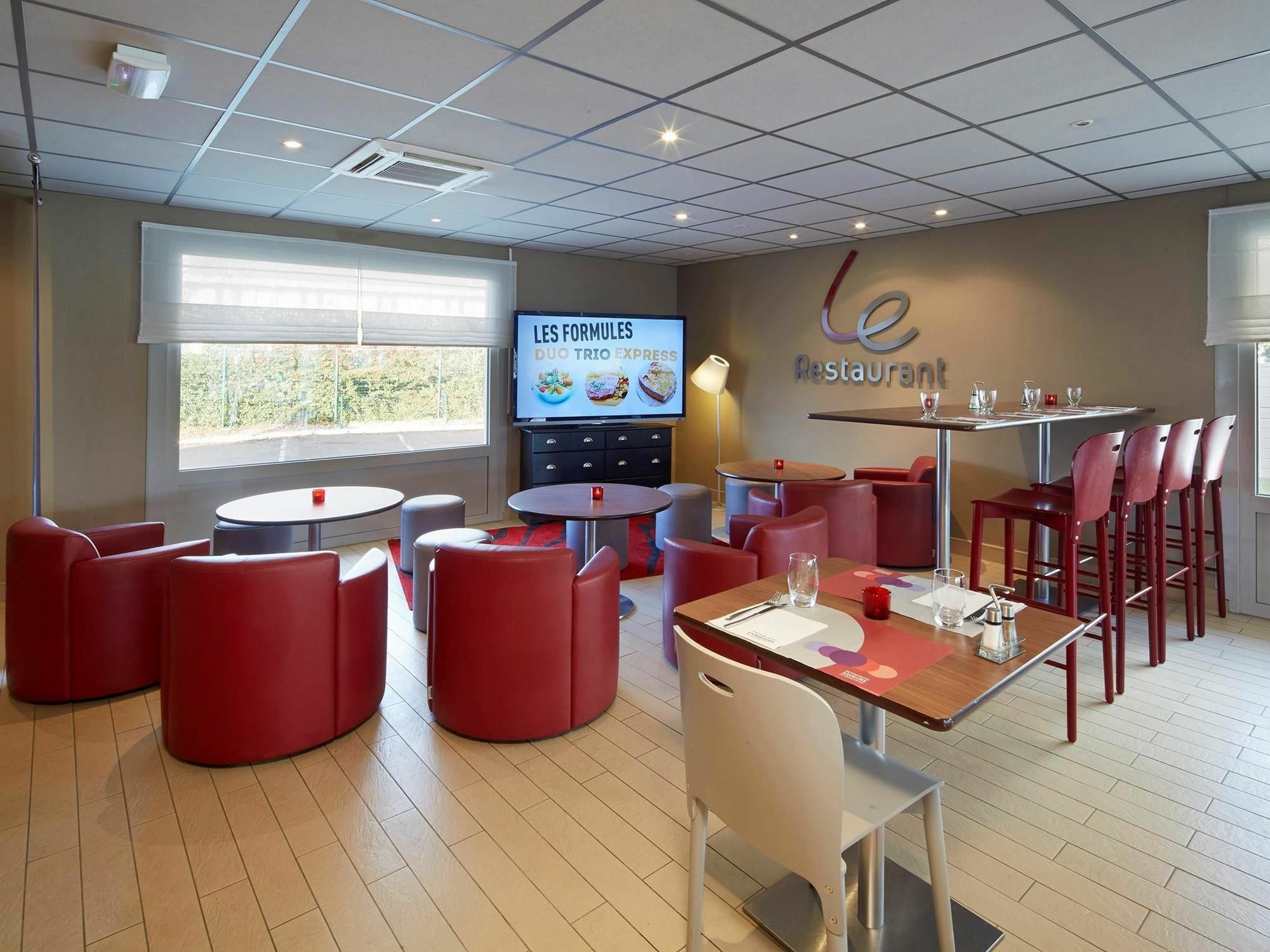 Campanile Tours Sud - Chambray-Les-Tours Hotell Exteriör bild