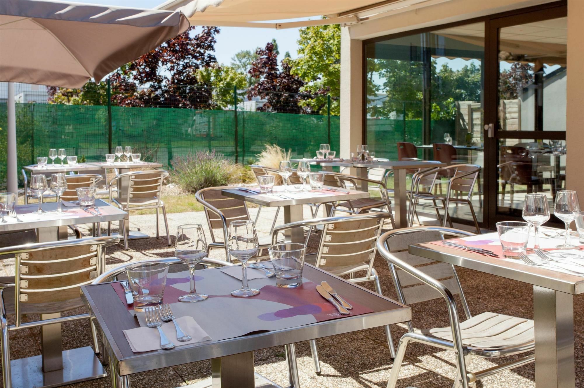 Campanile Tours Sud - Chambray-Les-Tours Hotell Exteriör bild